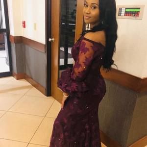 Meet your Posher, Lois